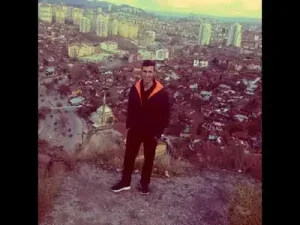 Onur Bayraktar Arka Mahalle Albüm Kapağı