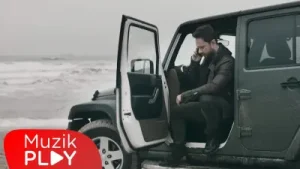 Özgün Şimdi Burada Olsan Albüm Kapağı