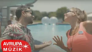Özgün Tatil Albüm Kapağı