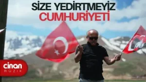 Özkan Yatar Size Yedirtmeyiz Cumhuriyeti Albüm Kapağı