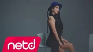 Özlem Ceylan Ben Onu Çok Sevdim Albüm Kapağı