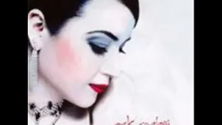 Özlem Özel Ateşlerde Yanıyorum