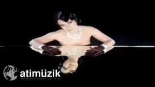 Özlem Özel Sevdiğimin Kurbanıyım
