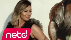 Pelin Elitez Alaçatı Çeşme Albüm Kapağı