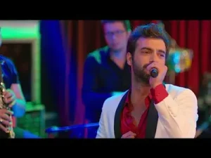 Poyraz Karayel Şarkıları Albüm Kapağı
