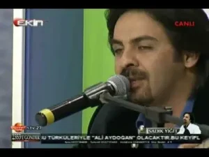 Sadık Yiğit Ayrılığın Vakti mi Albüm Kapağı
