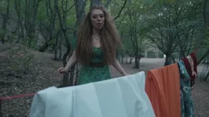 Sara Beyaz Gömlek Albüm Kapağı