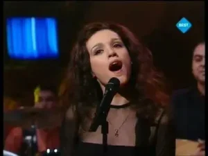 Şebnem Paker Dinle Albüm Kapağı