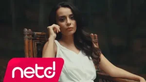 Seda Yiyin Uçurum Albüm Kapağı