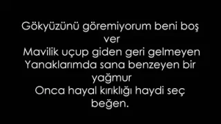 Sehabe Aynamdaki Çirkin Adam