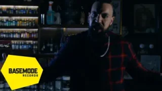 Server Uraz Biri Bizi Gözetliyor