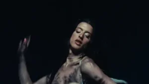 Sia Born Yesterday Ft Maddie Ziegler Albüm Kapağı