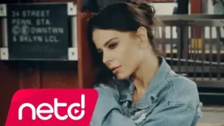 Simge Yalnız Başına