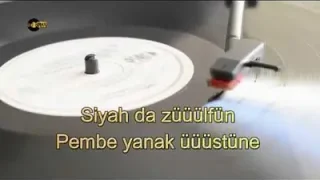 Sinan Özen – Alıverin Bağlamamı Çalayım (Karaoke)