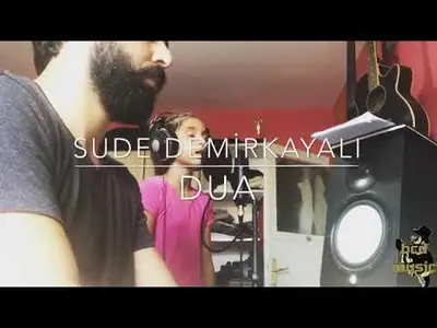 Sude Demirkayalı Leyla Mecnun Aşk Görsün video klibi