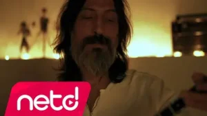 Taksim Trio Naz Barı Albüm Kapağı