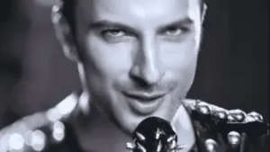 Tarkan Acımayacak Albüm Kapağı