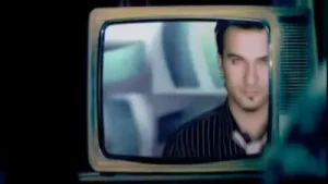 Tarkan Gülümse Kaderine Albüm Kapağı