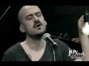 Toygar Işıklı – Ben Hayatın Mağlubuyum Albüm Kapağı