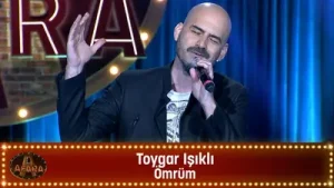 Toygar Işıklı Ömrüm Albüm Kapağı
