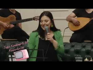 Tuğçe Kandemir İle Ev Konserleri 3 Albüm Kapağı