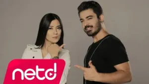Turgay Saka Feat. Banu Parlak İki Yüzlü Albüm Kapağı