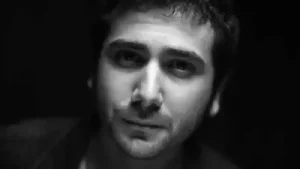 Uğur Akyürek İlk Kez Aşık Olanların Şarkısı