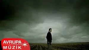 Uğur Arslan Her Şey Vatan İçin Albüm Kapağı