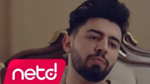 Ulvi Karmakarışık Albüm Kapağı