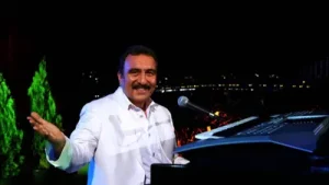 Ümit Besen Baharı Bekleyin Albüm Kapağı