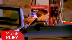 Vazgeçemem Ebru Gündeş Albüm Kapağı