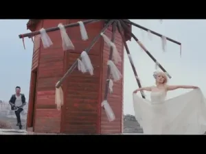 Volga Tamöz Büyüledin Feat. Mervi Albüm Kapağı