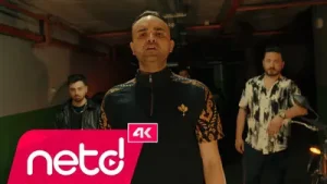 Y4my Bahtsız Dünya Albüm Kapağı