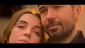 Yalın Deva Bize Sevişler Albüm Kapağı