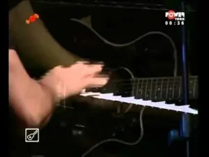 Yalın Sakın Arama Albüm Kapağı