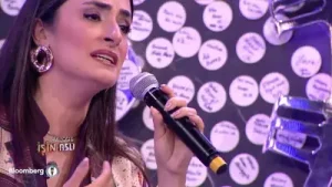 Yaprak Sayar Albüm Kapağı
