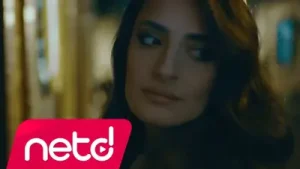 Yaprak Sayar Lütfen Albüm Kapağı