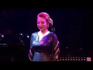 Yasemin Yalçın Taht Kurmuşsun Kalbime BKM Konseri HD 08.12.2014 Albüm Kapağı