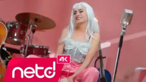 Yıldız Tilbe Ben Bir Şarkıyım Söz Müzik Sensin Albüm Kapağı