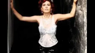Yıldız Tilbe – Deli Gönlüm