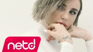 Yıldız Tilbe – Delikanlım Gülşen Albüm Kapağı