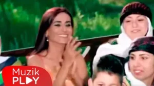 Yıldız Tilbe Karpuz Getir Yiyeyim Albüm Kapağı