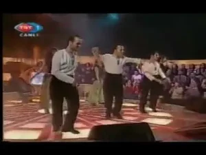 Zara Mendili Eline Albüm Kapağı