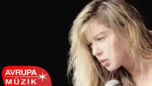 Zerrin Özer Olamazdım Senle Albüm Kapağı