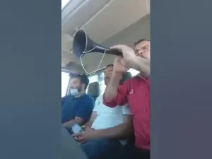Zurnayı Konuşturan Adam Bafra Yolundan Sen Küçüksün Ölemezsin Hastanenin Kapısına Kar Doldu Albüm Kapağı