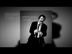 Müslüm Gürses & Öykü Gürman – Sarıl Bana